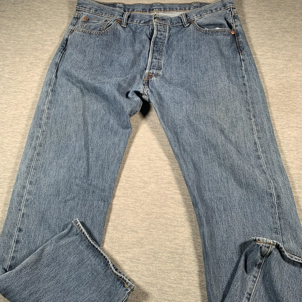 Levis 501‎ Jeans Mens 34x34 Blue Denim Straight Leg Button Fly Original Fit